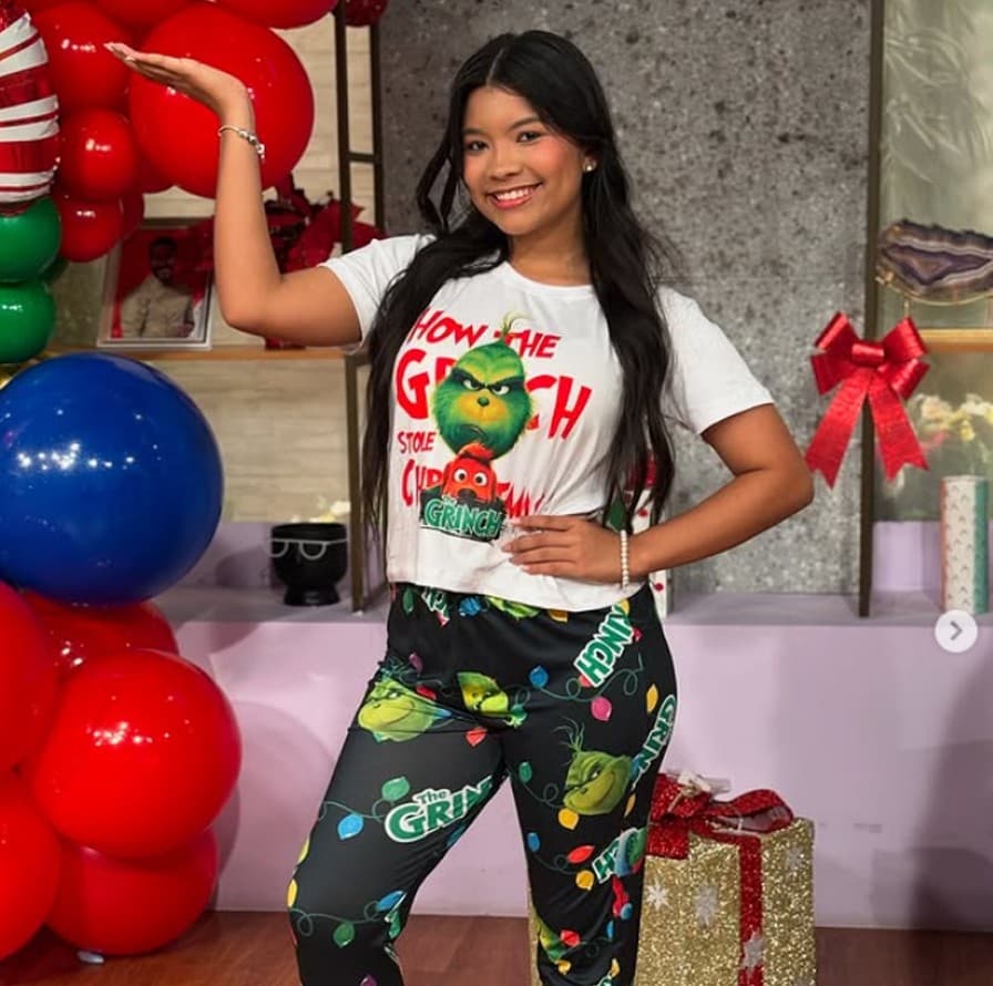 Modelo usando pijama de Sweet Pijamas